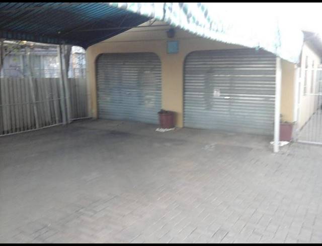 4 BEDROOM HOUSE FOR SALE IN PARK WEST